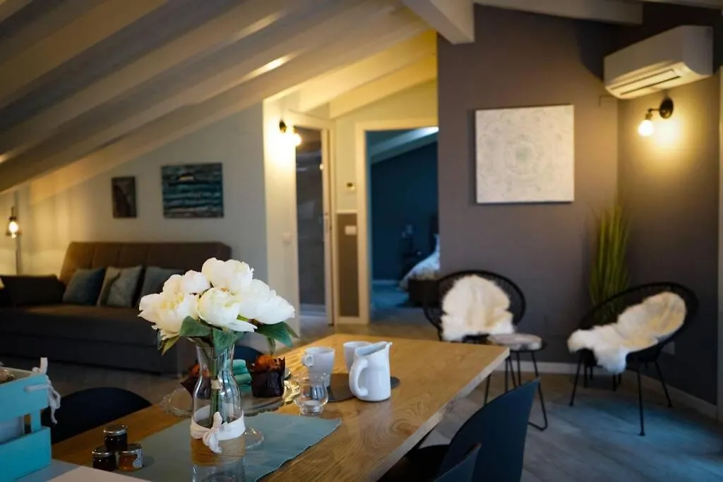 L'Attico Del Lago Sesto Calende Apartment